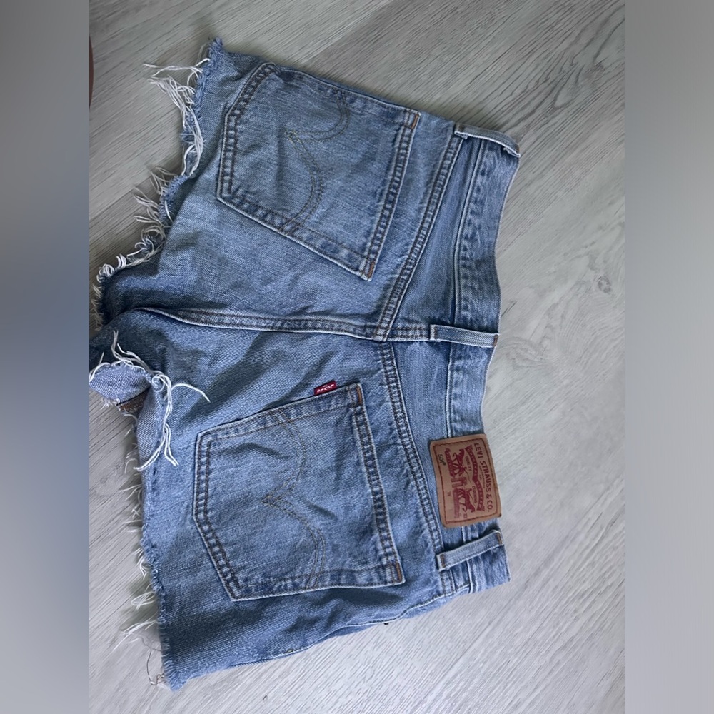 Levi’s buttoned 501 jeans shorts